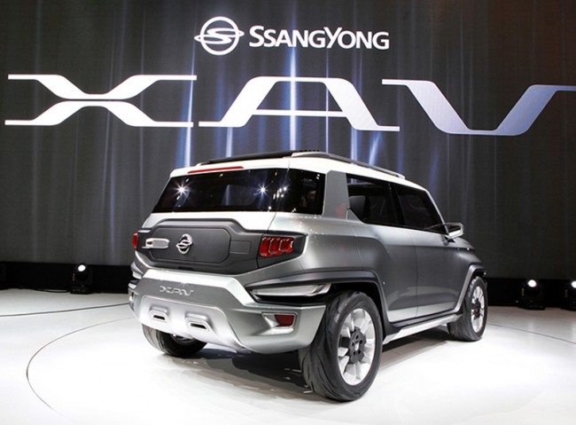 ssangyong-xav8-1