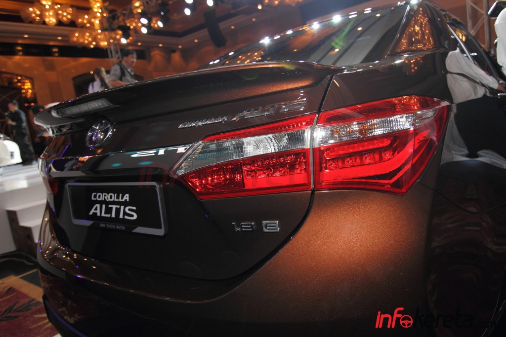 Altis11