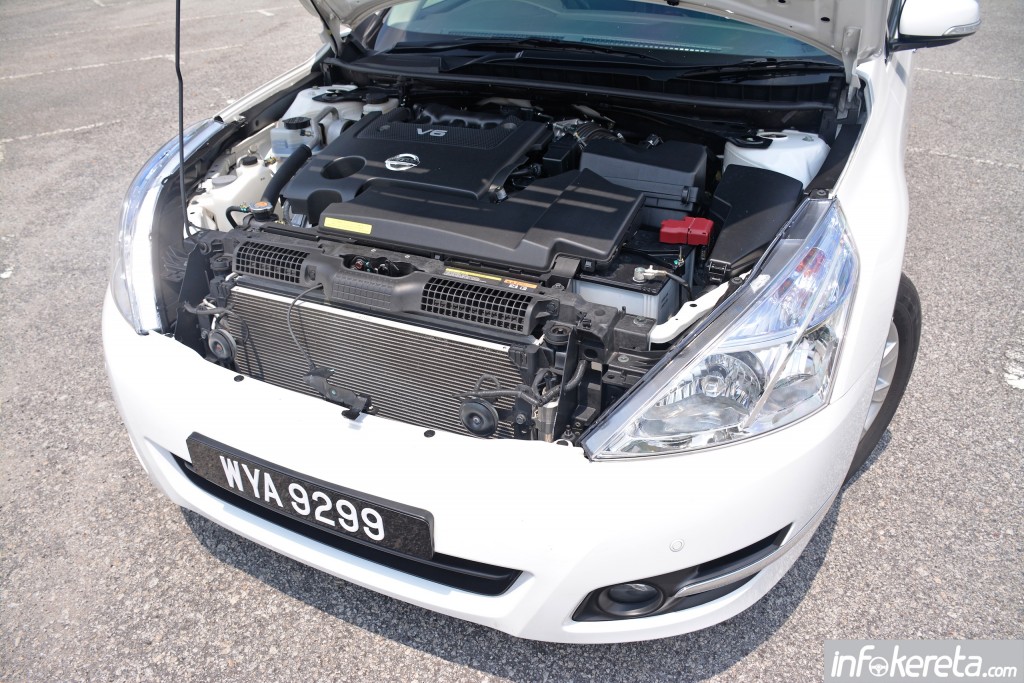 J32_Nissan_Teana_2013_020