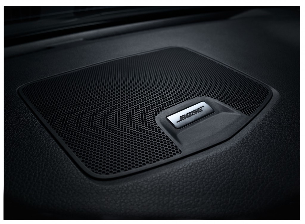 05_BOSE Premium Audio System