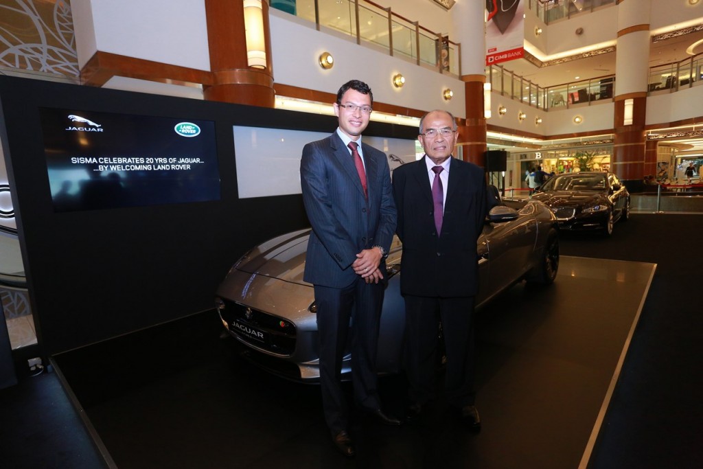 SISMA Auto MD Syed Khalil Syed Ibrahim (L) and Chairman Syed Hussain Syed Mohamed at the company’s first dual-brand roadshow at Bangsar Shopping Centre