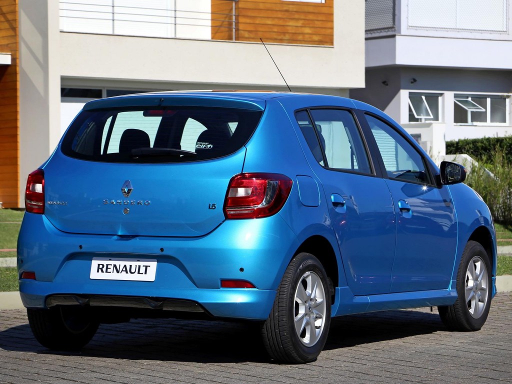 Renault_Sandero_12