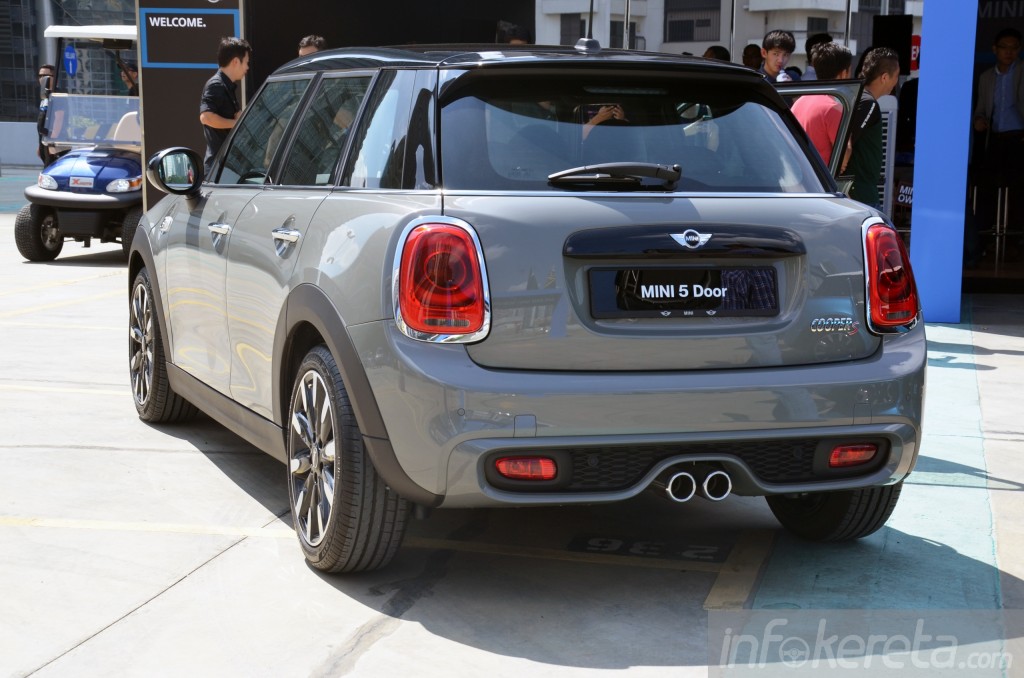 mini-5-door-launched-ik-2 678