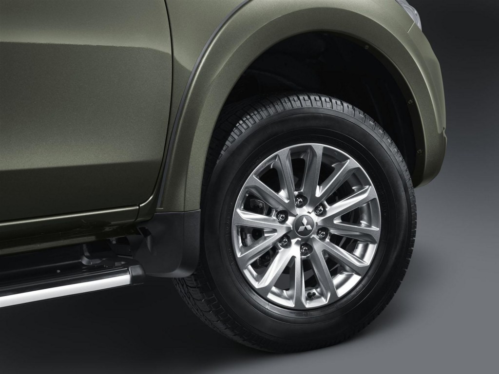 mitsubishi-triton-new-25