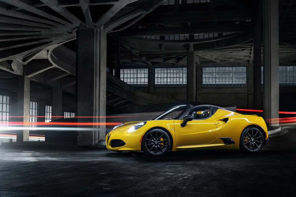 Alfa-Romeo-4C-Spider- 2016-33