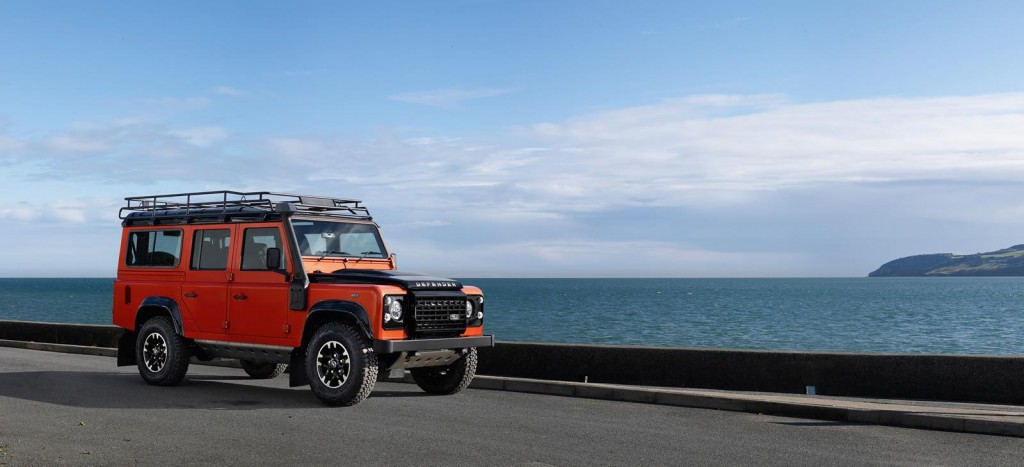 Land_Rover_Defender_SE_12