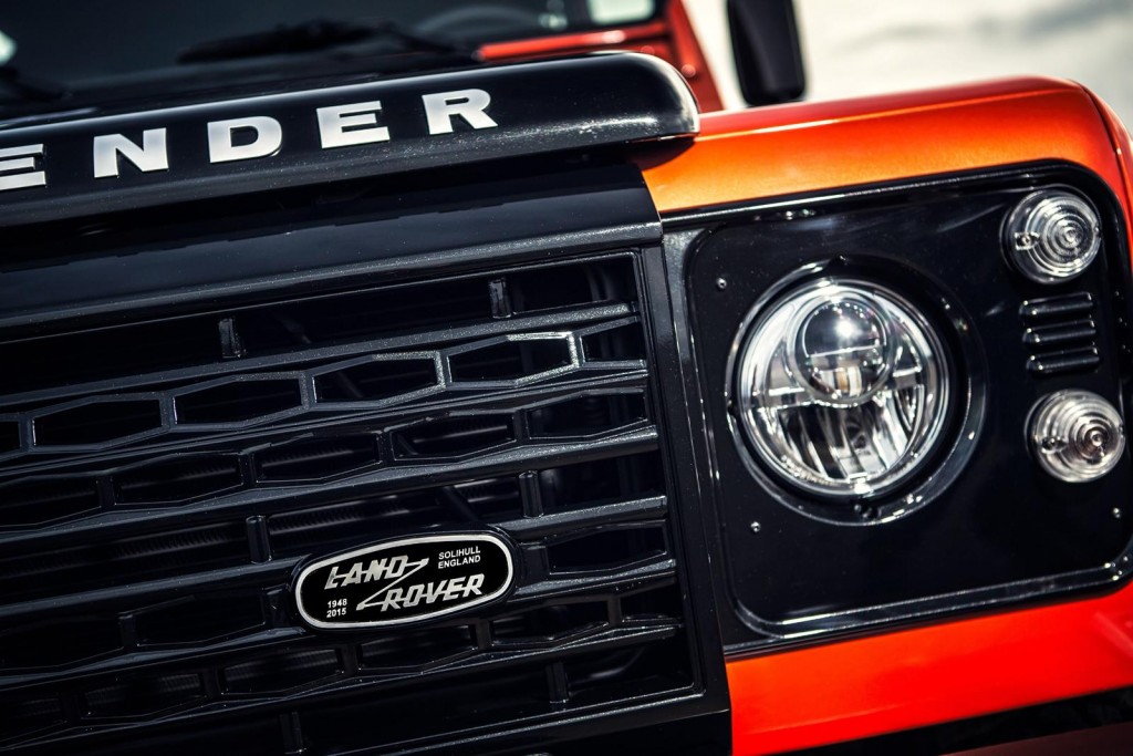 Land_Rover_Defender_SE_15