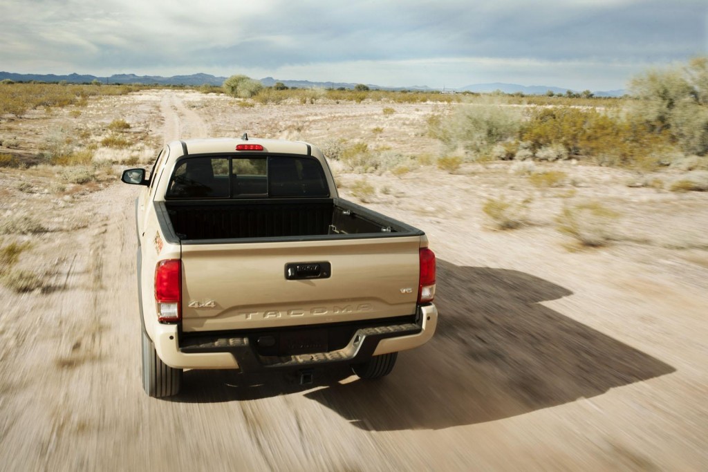 Toyota-tacoma-2016-15