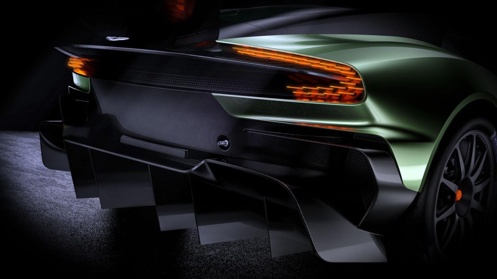 Aston-Martin-Vulcan-4