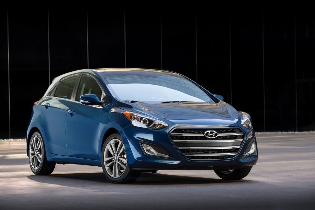 Hyundai-Elantra-GT-3