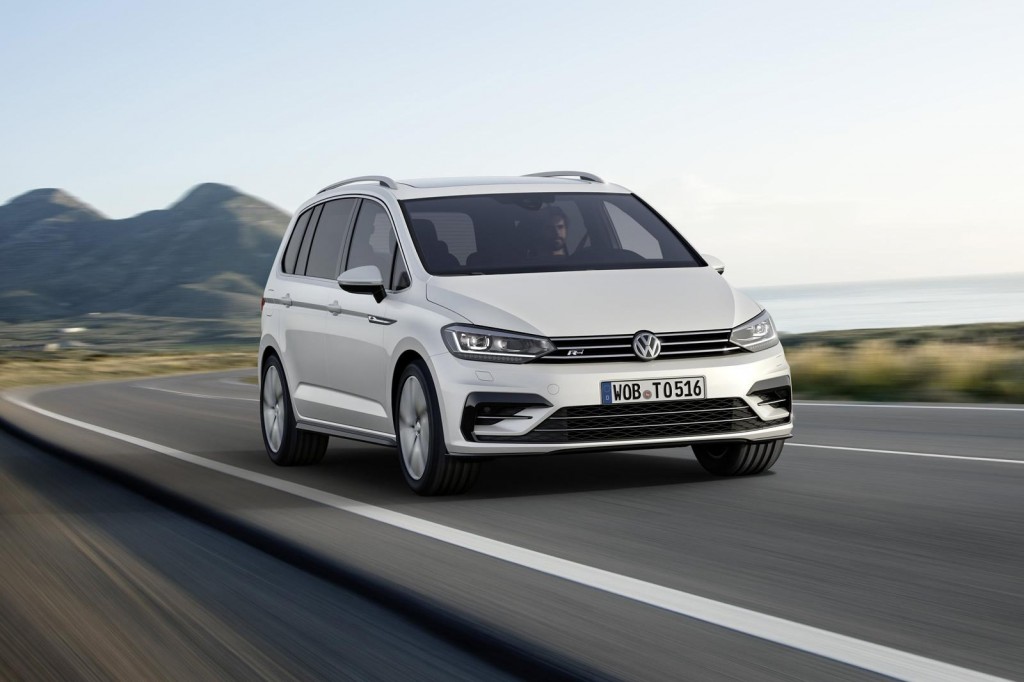 Volkswagen-Touran-2015-4