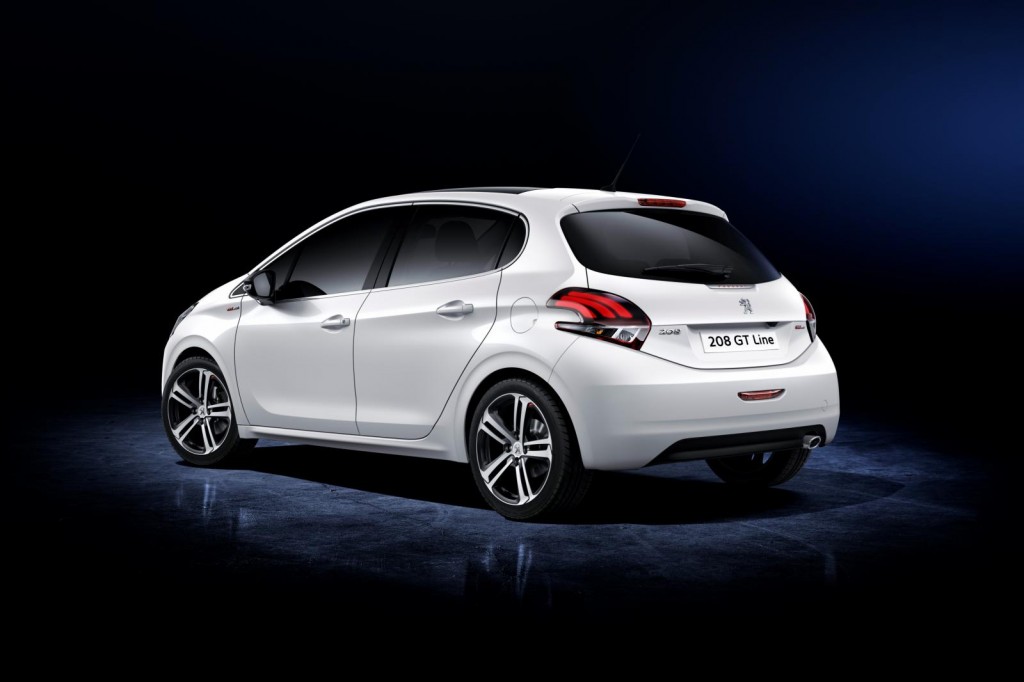 Peugeot-208-12