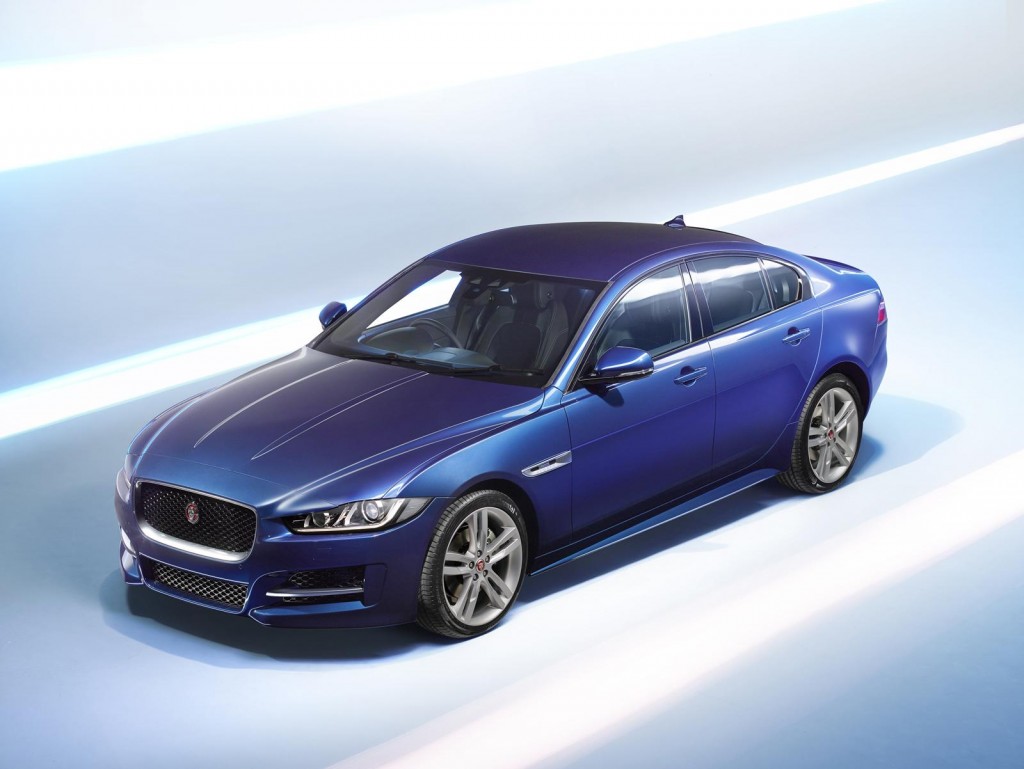 Jaguar-XE-2015-13