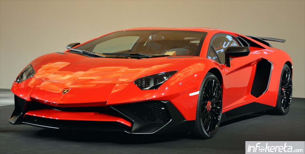 Lamborghini Aventador LP750-4 Superveloce 030