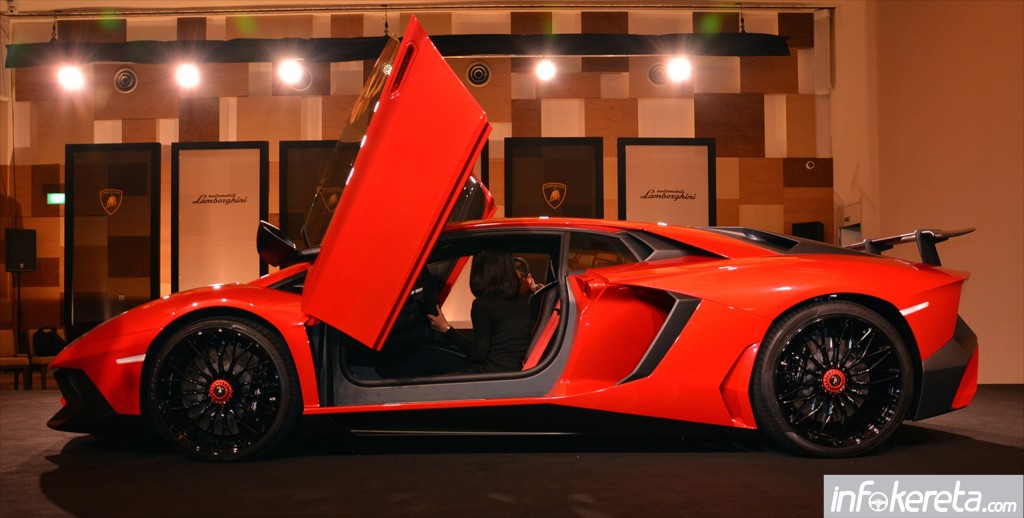 Lamborghini Aventador LP750-4 Superveloce 072