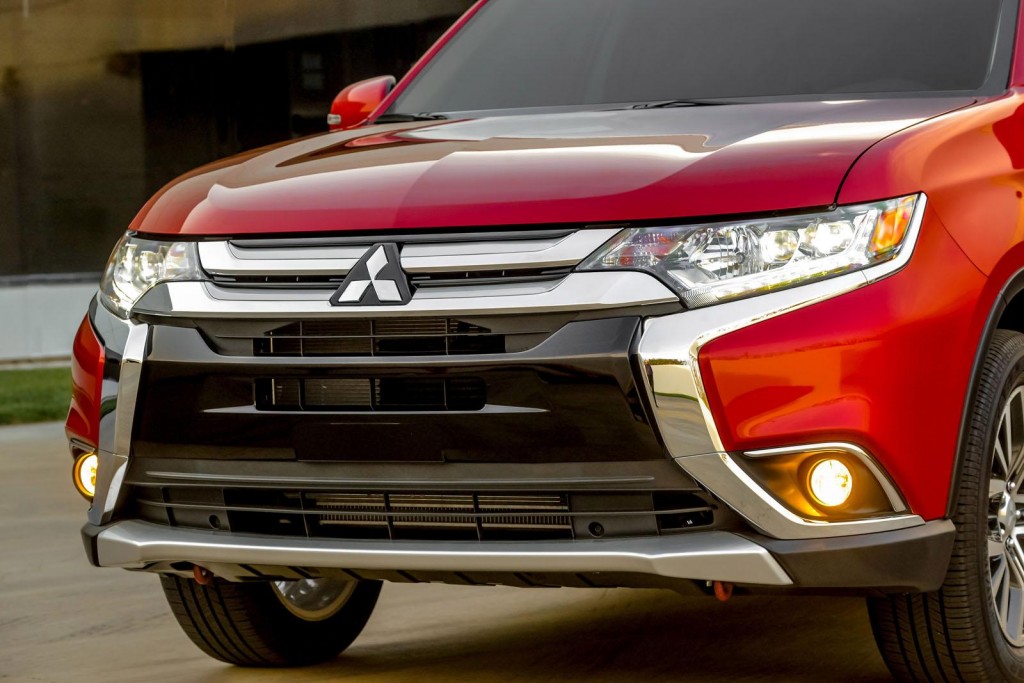 Mitsubishi-Outlander-2016-25