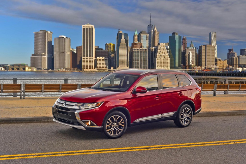 Mitsubishi-Outlander-2016-5