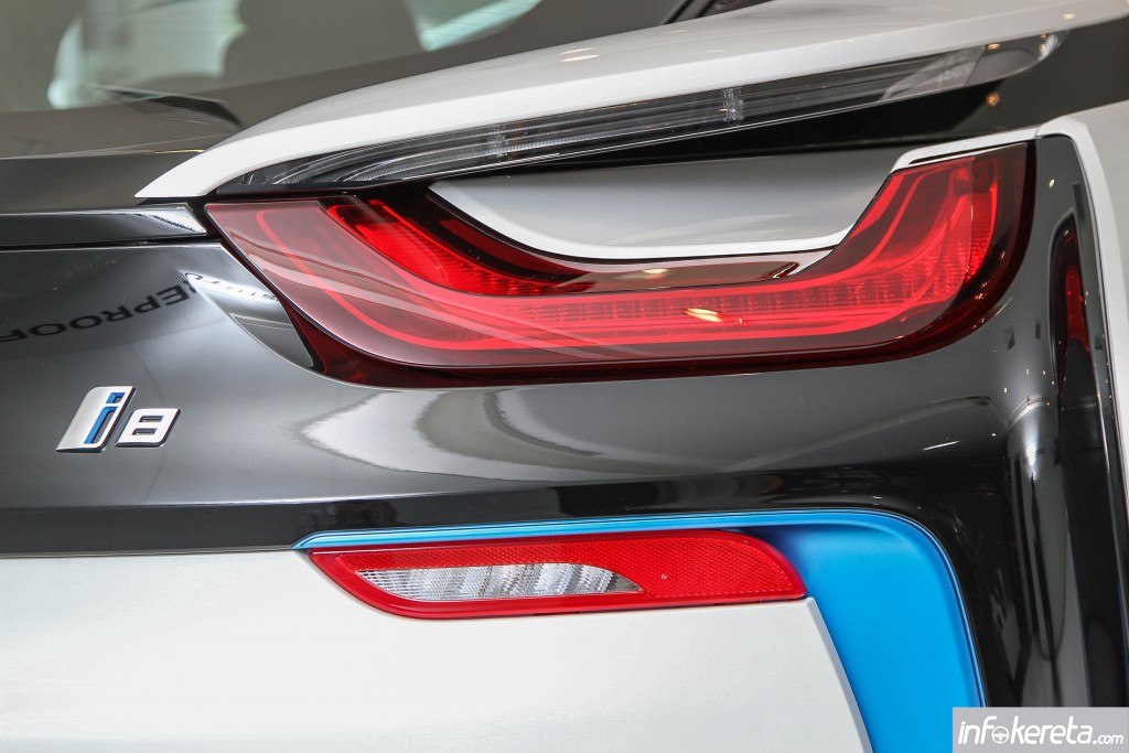 BMWi8_Ext_23