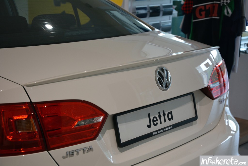 Volkswagen_Jetta_IK 005