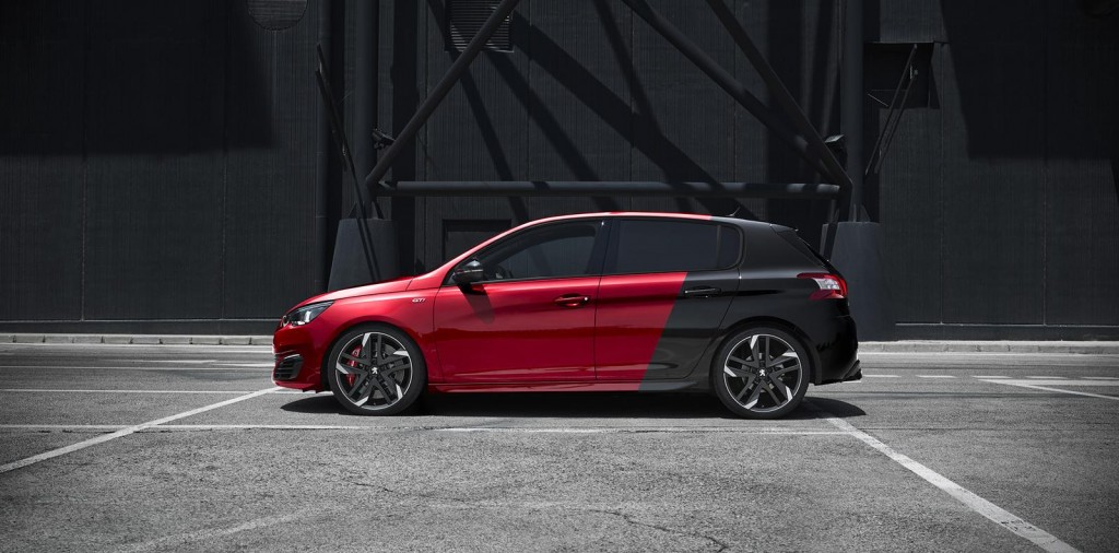 Peugeot_308_GTi_54