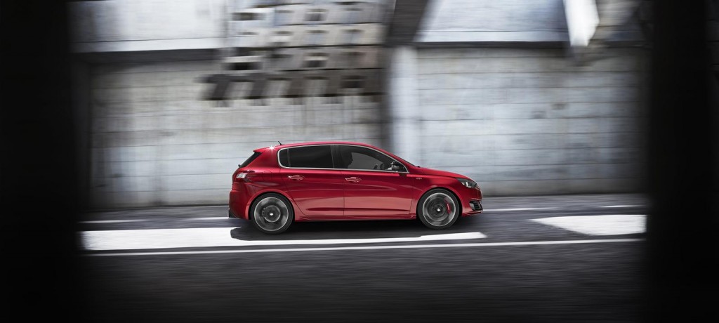 Peugeot_308_GTi_58