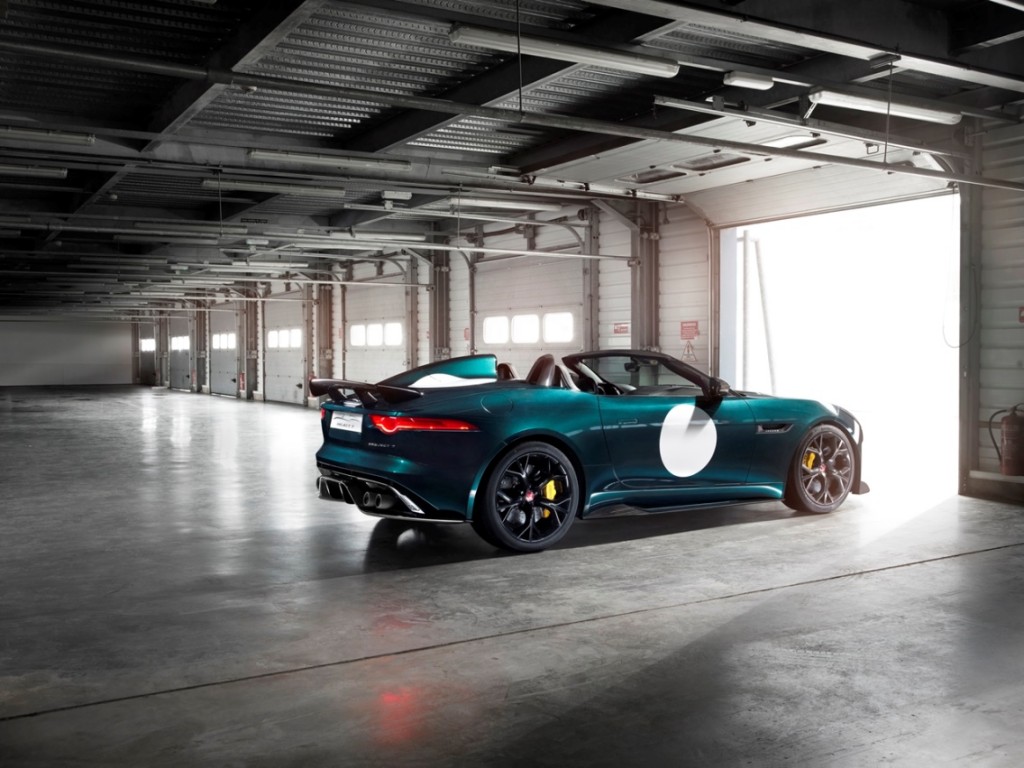 Jaguar F-Type Project 7_Side_Garage